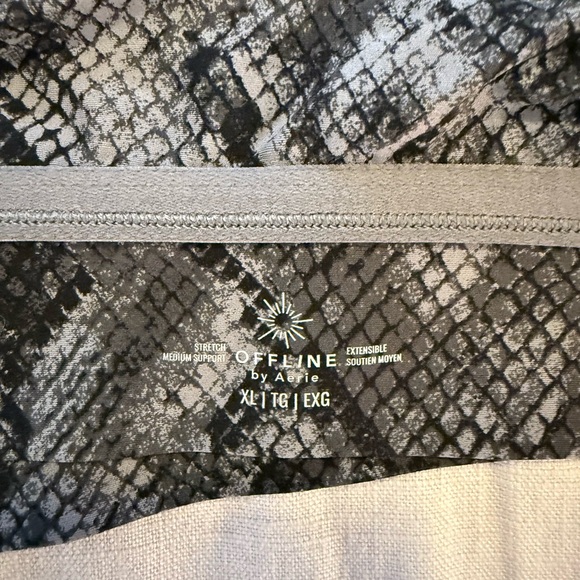Aerie Workout Set; Top XL, Leggings L - Picture 3 of 3